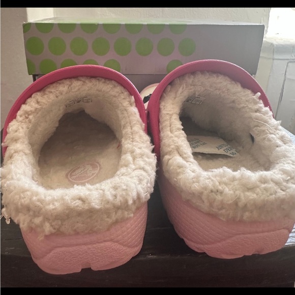 Pink penguin crocs - Picture 13 of 15